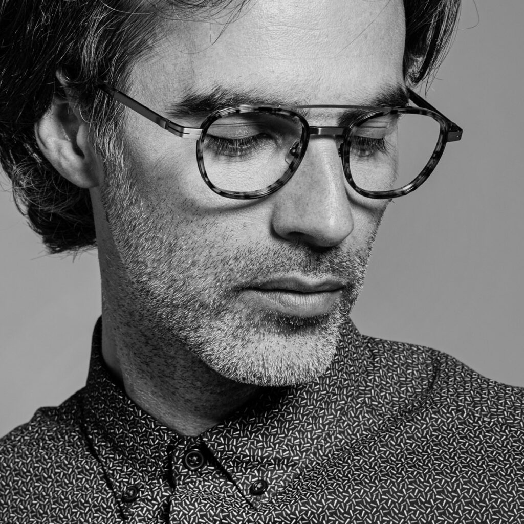 Lunettes Jean francois rey chez Optique place des fêtes