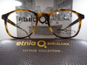 Lunettes Etnia Bacelona chez Optique place des fêtes