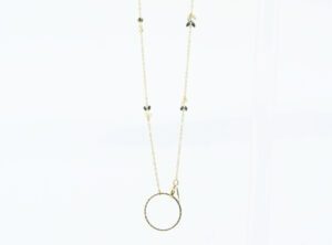Collier de lunettes chez Optique Place des Fêtes