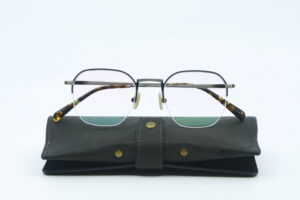Lunettes Steve Mac Queen chez Optique place des fêtes
