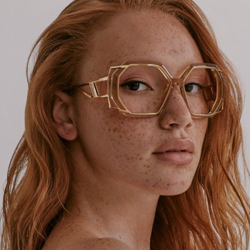 Découvrez les solaires et les lunettes Cazal chez Optique Place des Fetes, votre opticien à Paris 19
