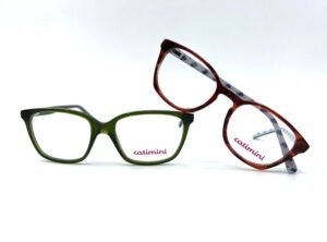 Duo de lunettes Catimini pour enfant la rouge ou la verte chez Optique Place des Fêtes opticien Paris 19