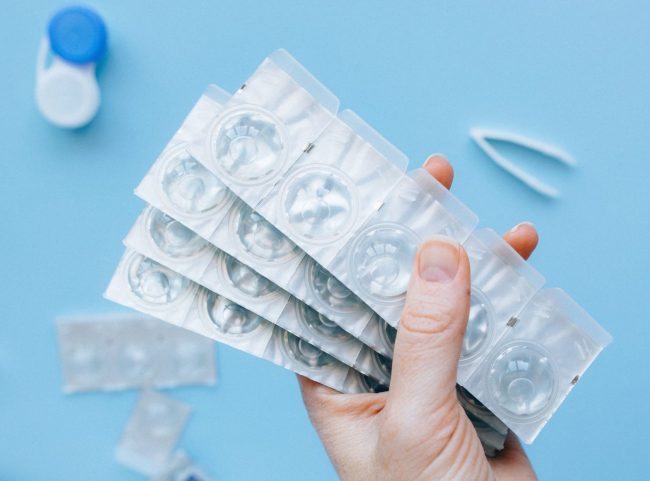 Lentilles quotidiennes dans leur emballage