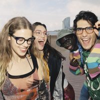 Découvrez les solaires et les lunettes Etnia Barcelona chez Optique Place des Fetes, votre opticien à Paris 19